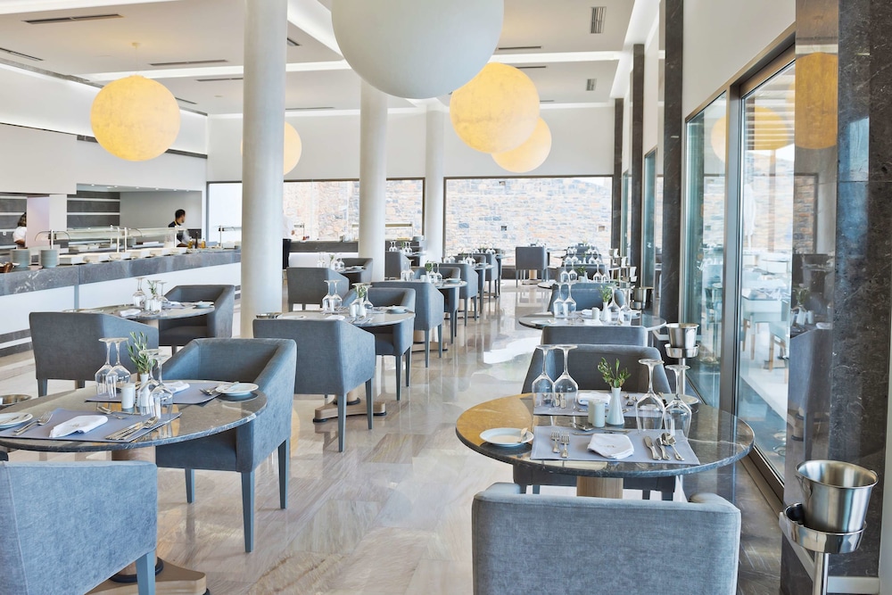 Royal Marmin Bay Boutique and Art Hotel 31/50