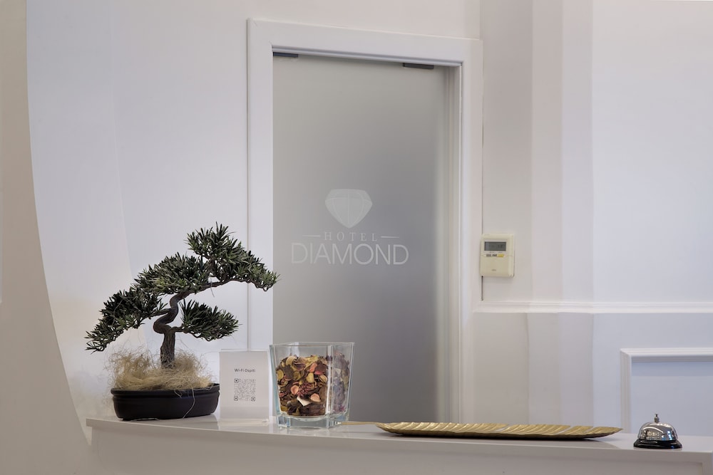 Hotel Diamond 8/50