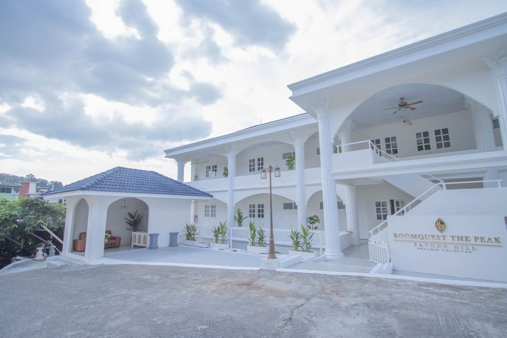 RoomQuest the Peak Patong Hill 8/52