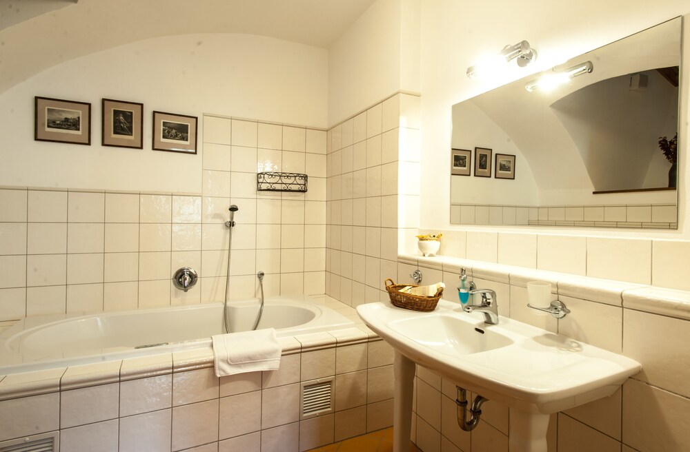 Hotel Leonardo 15/50
