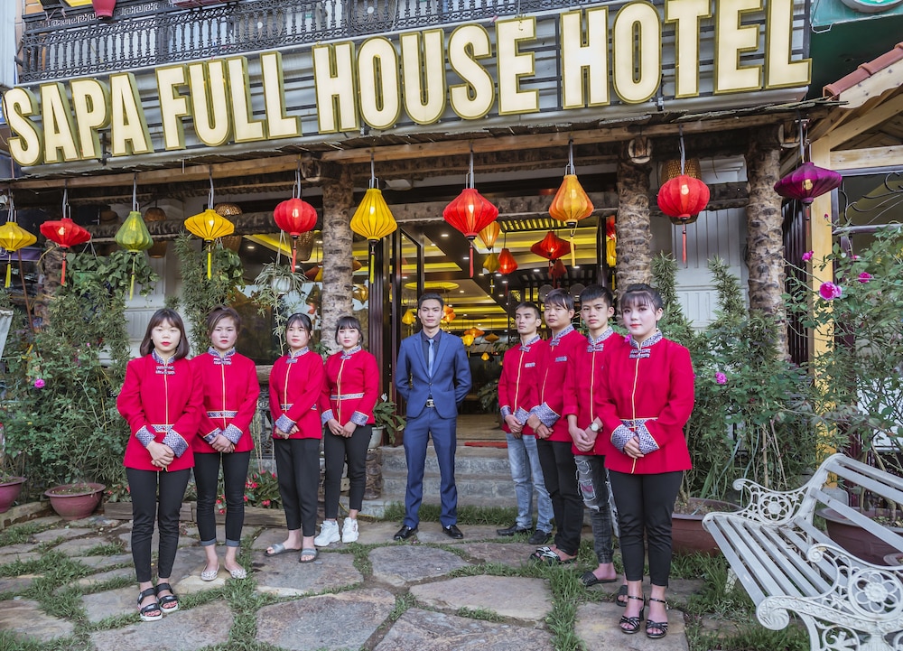 Sapa Full House Hotel 24/26