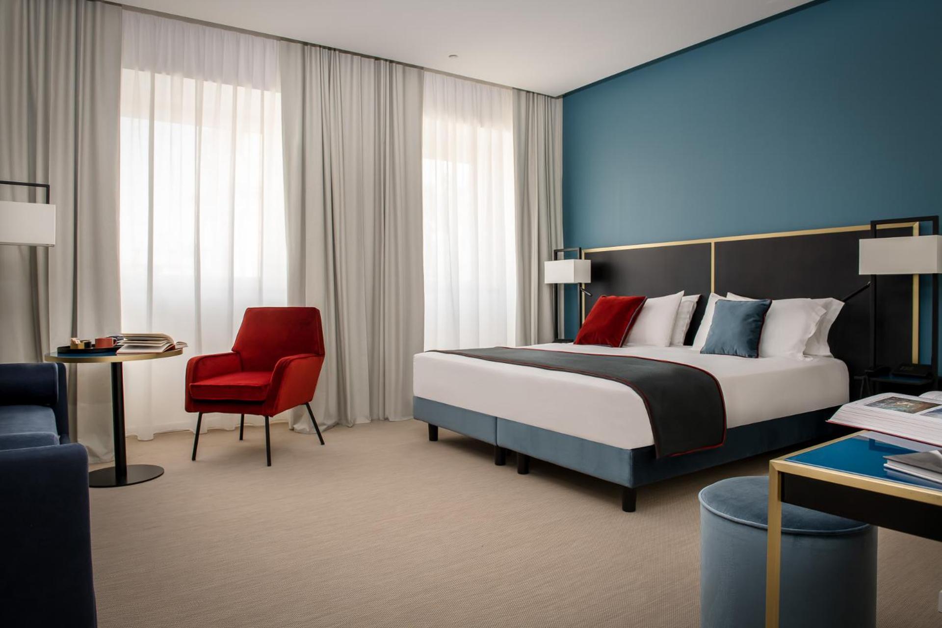 JUNIOR SUITE