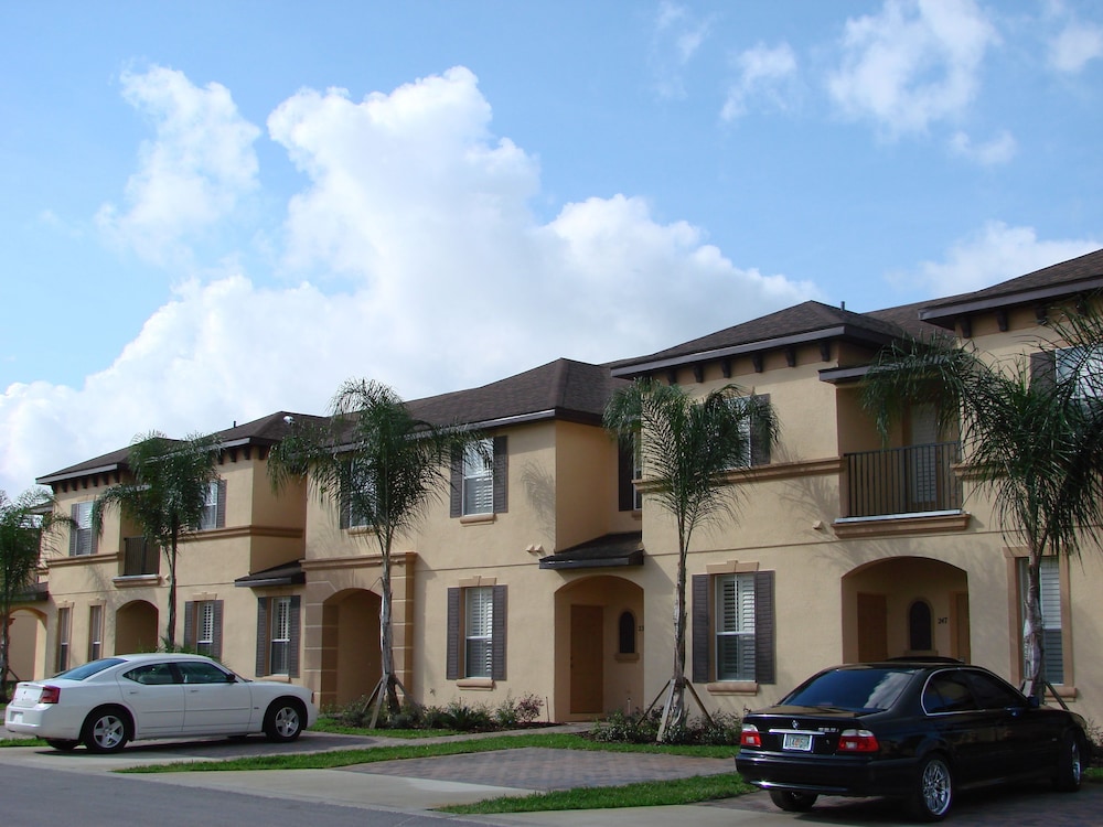 Villas At Regal Palms 5/51