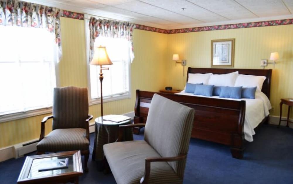 Stafford s Bay View Inn 19/50