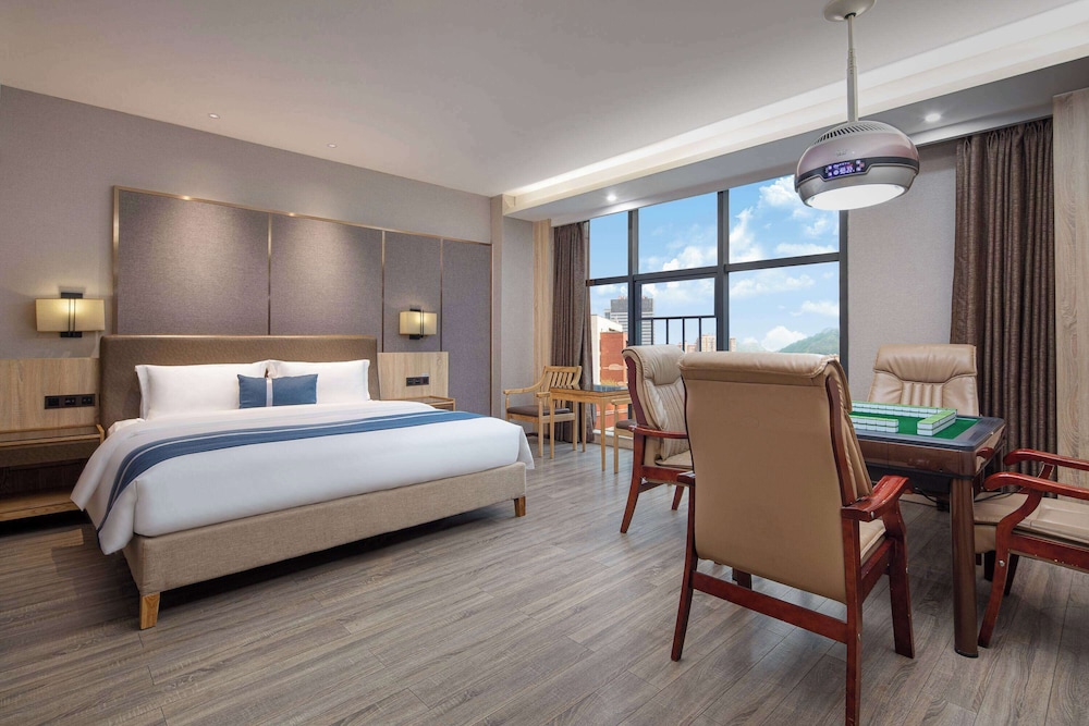 Microtel by Wyndham Changsha Yuhua 14/35