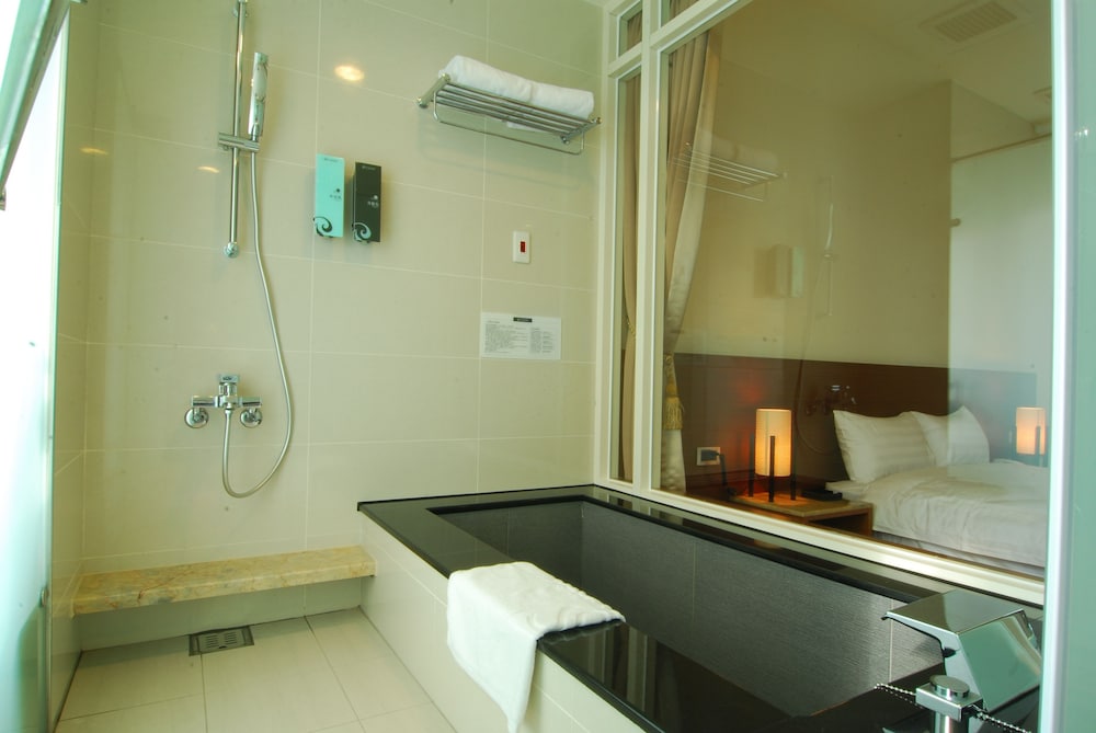 New Taipei Hot Spring Hotel 45/50