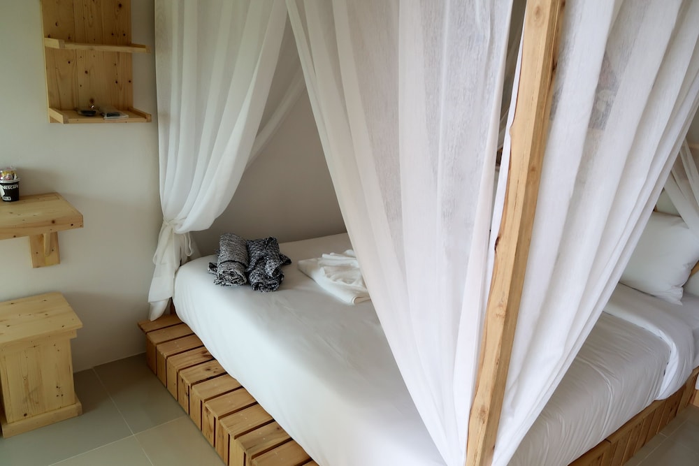 Baan Urt Suratthani Airport Hotel 38/66