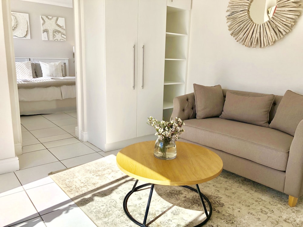 5 Options - Guest House 22/49