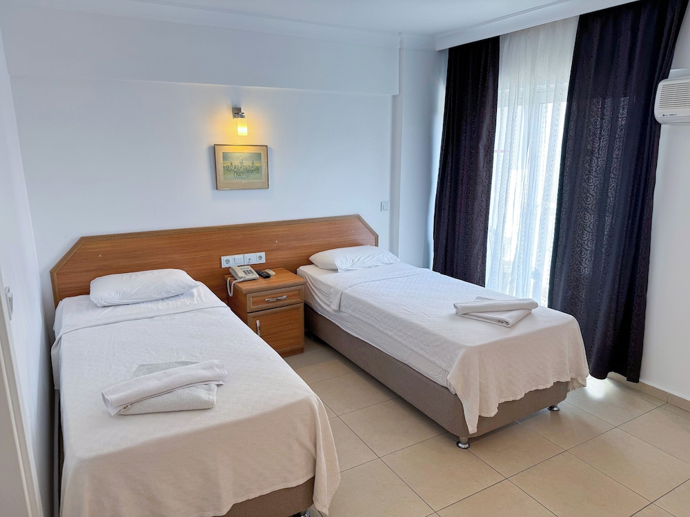 Ekici Hotel 38/65