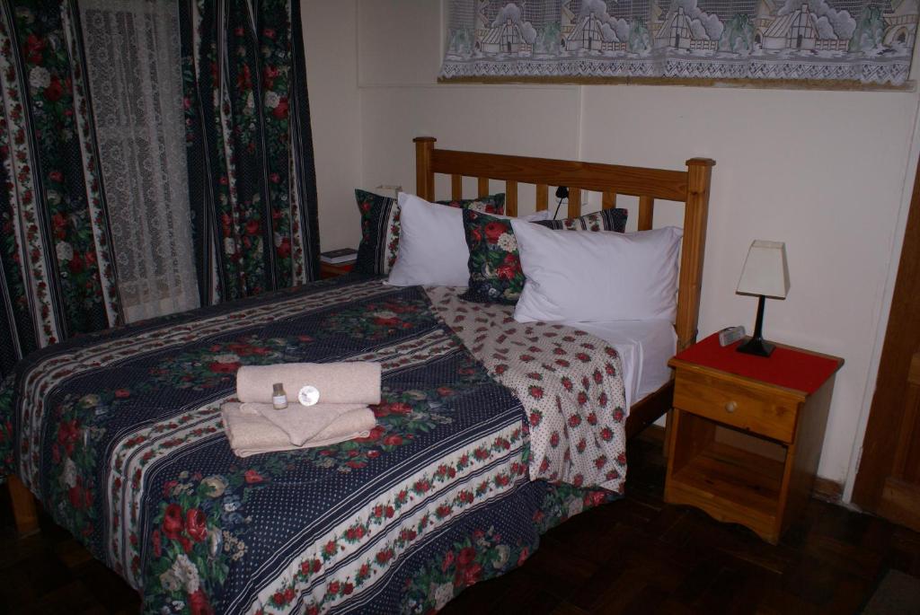 Airport Inn Bed Breakfast And Emerald Guesthouse 6/30