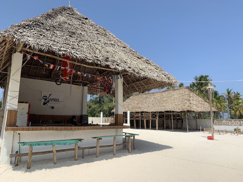 Jambo Beach Bungalows - Hostel 4/50
