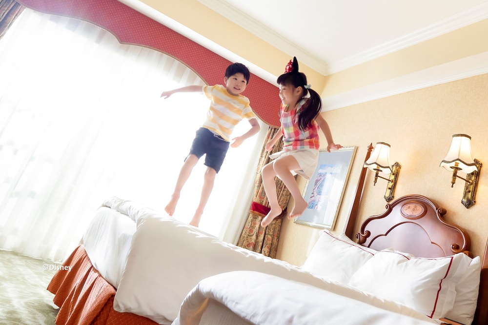 Hong Kong Disneyland Hotel 29/71