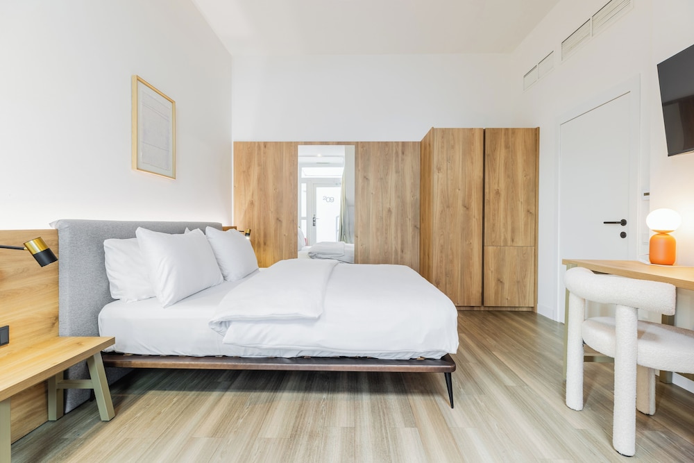 SUPERIOR, DOUBLE BED, TERRACE