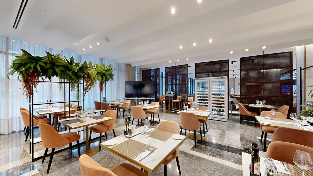 Giralda Center Hotel 33/40