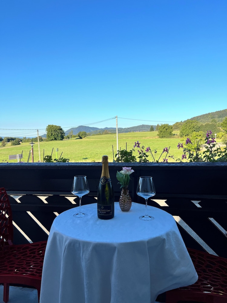 LOGIS HOTEL DES ROCHES 58/60