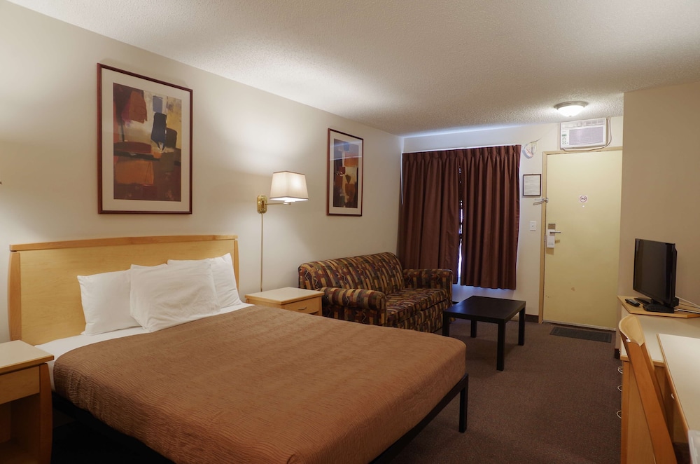 EasyStay Inn & Suites Fernie 22/37