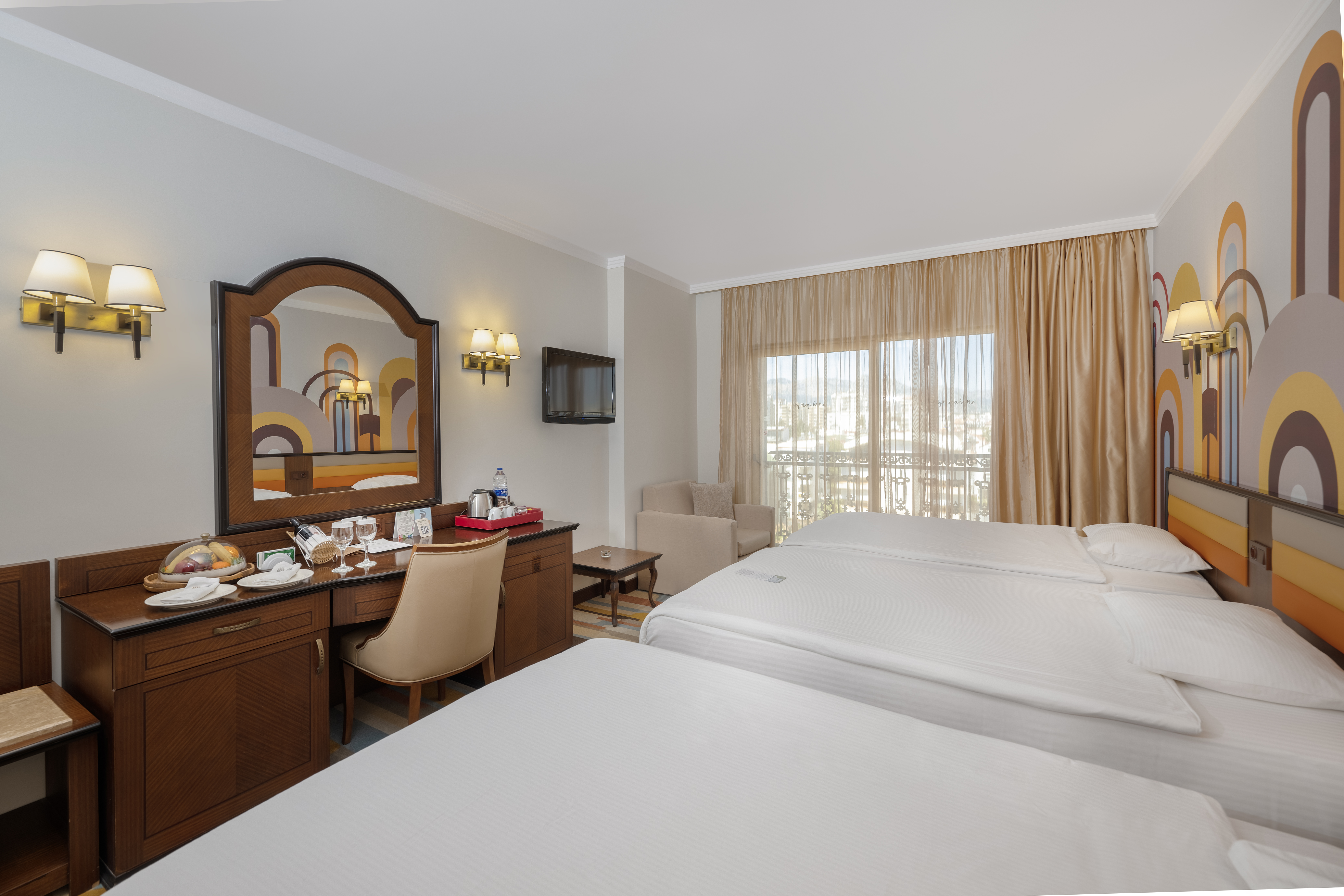 Comfort, Superior, City View