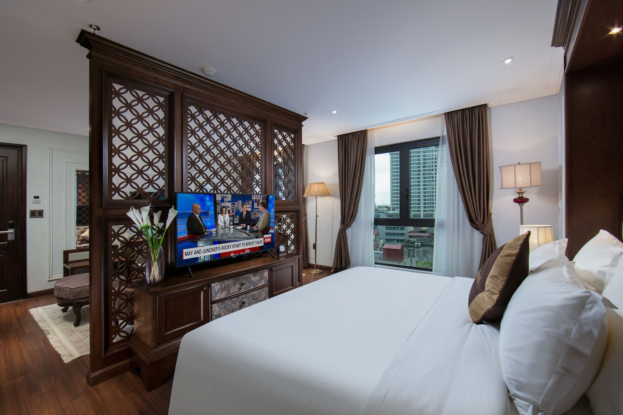 JUNIOR SUITE, DOUBLE OR TWIN BED, CITY VIEW