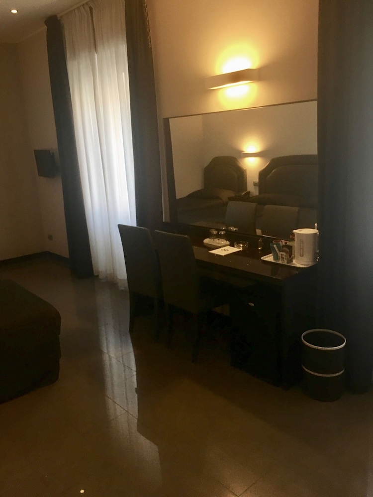 Demidoff Hotel 31/46