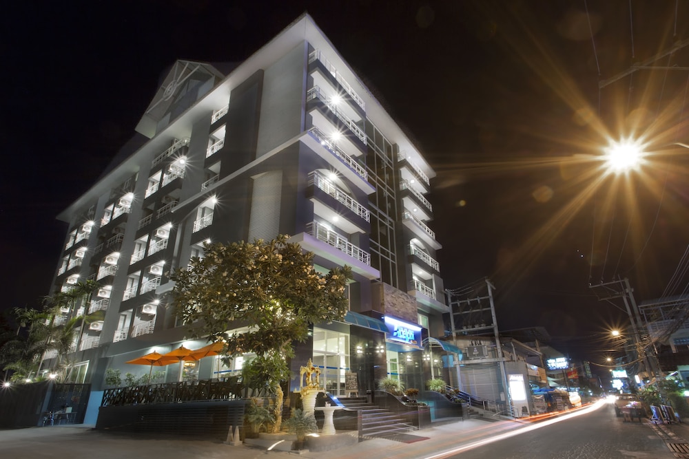 Adelphi Pattaya 55/61