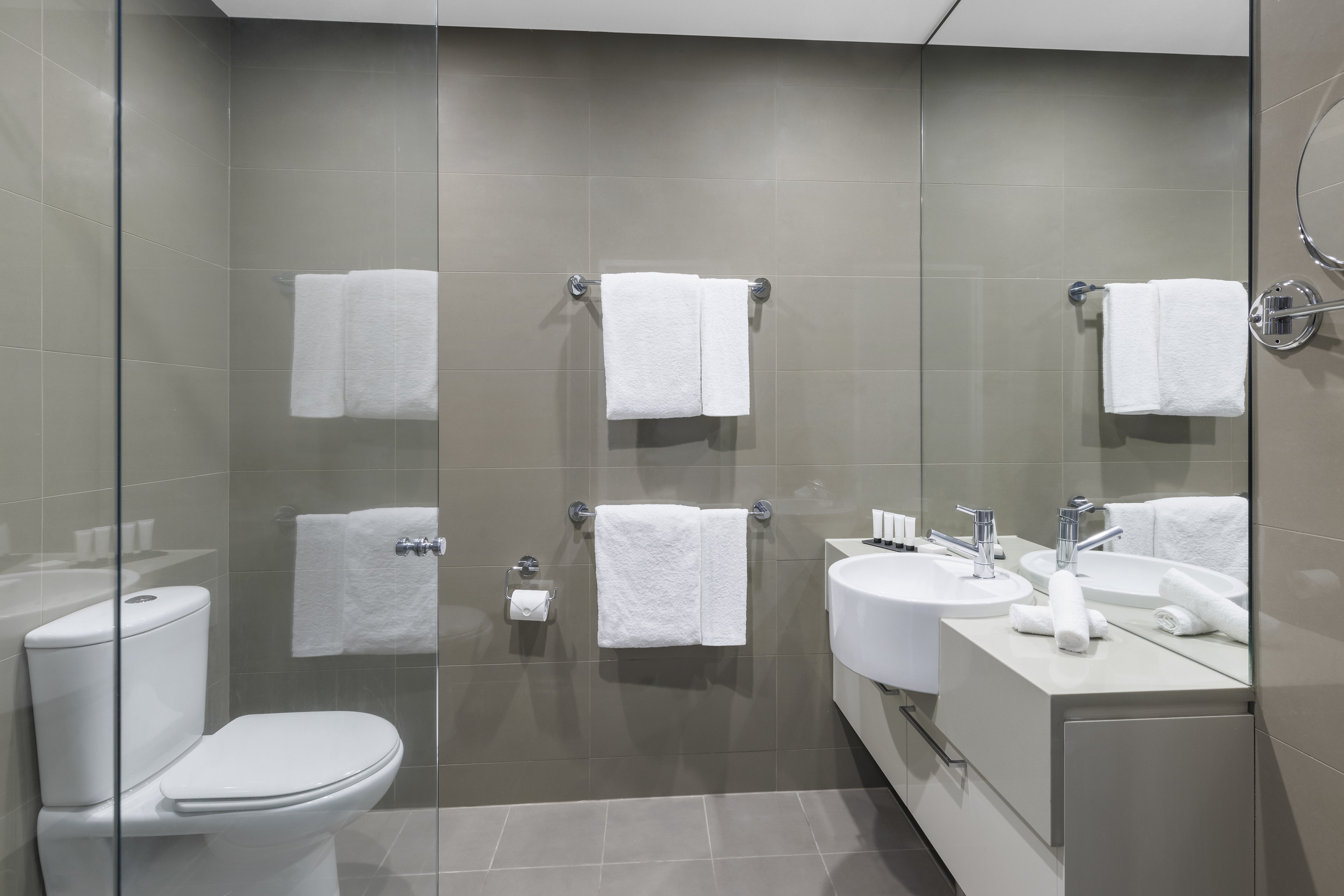 Holiday Inn & Suites Sydney Bondi Junction 46/49