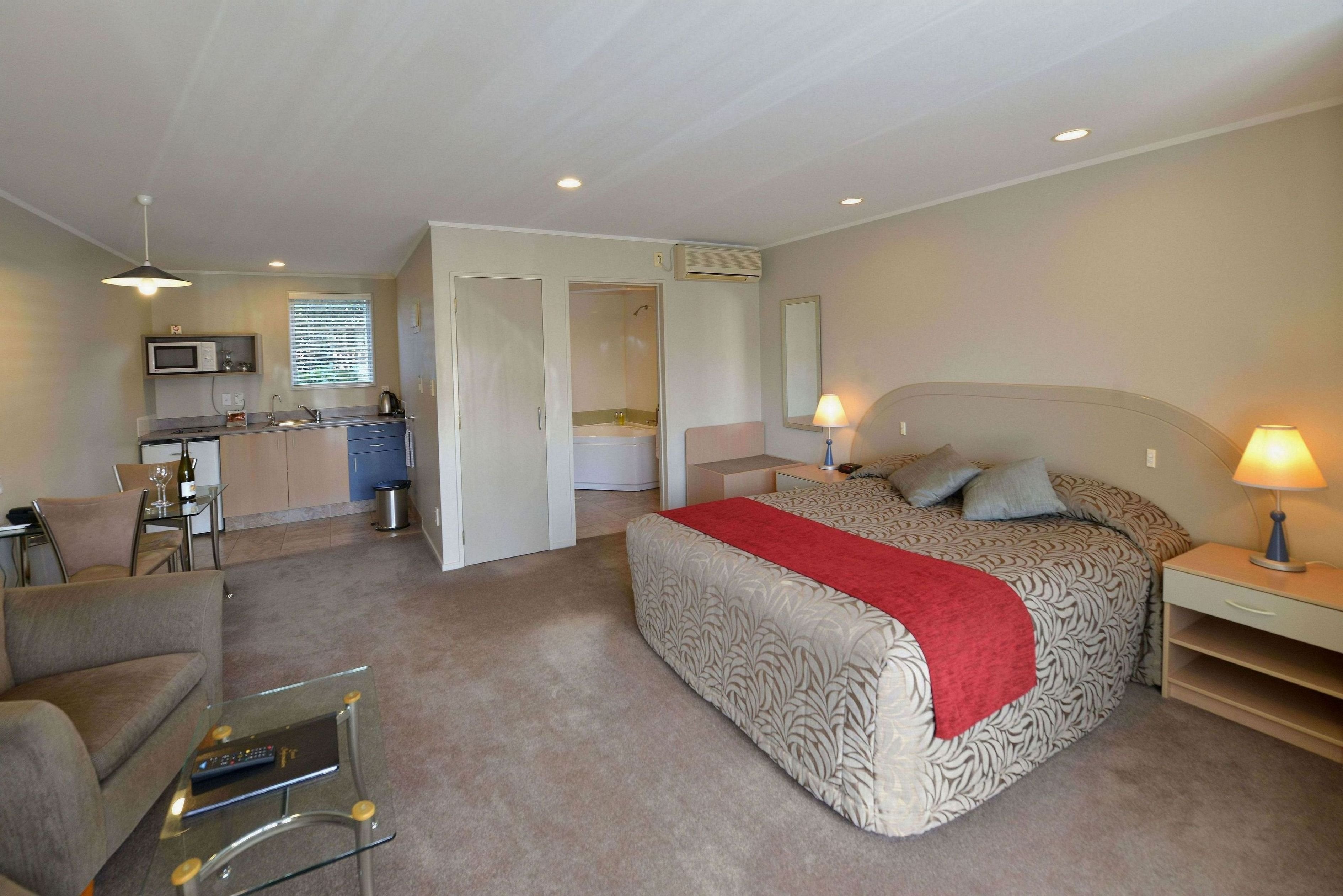 Brougham Heights Motel 4/36