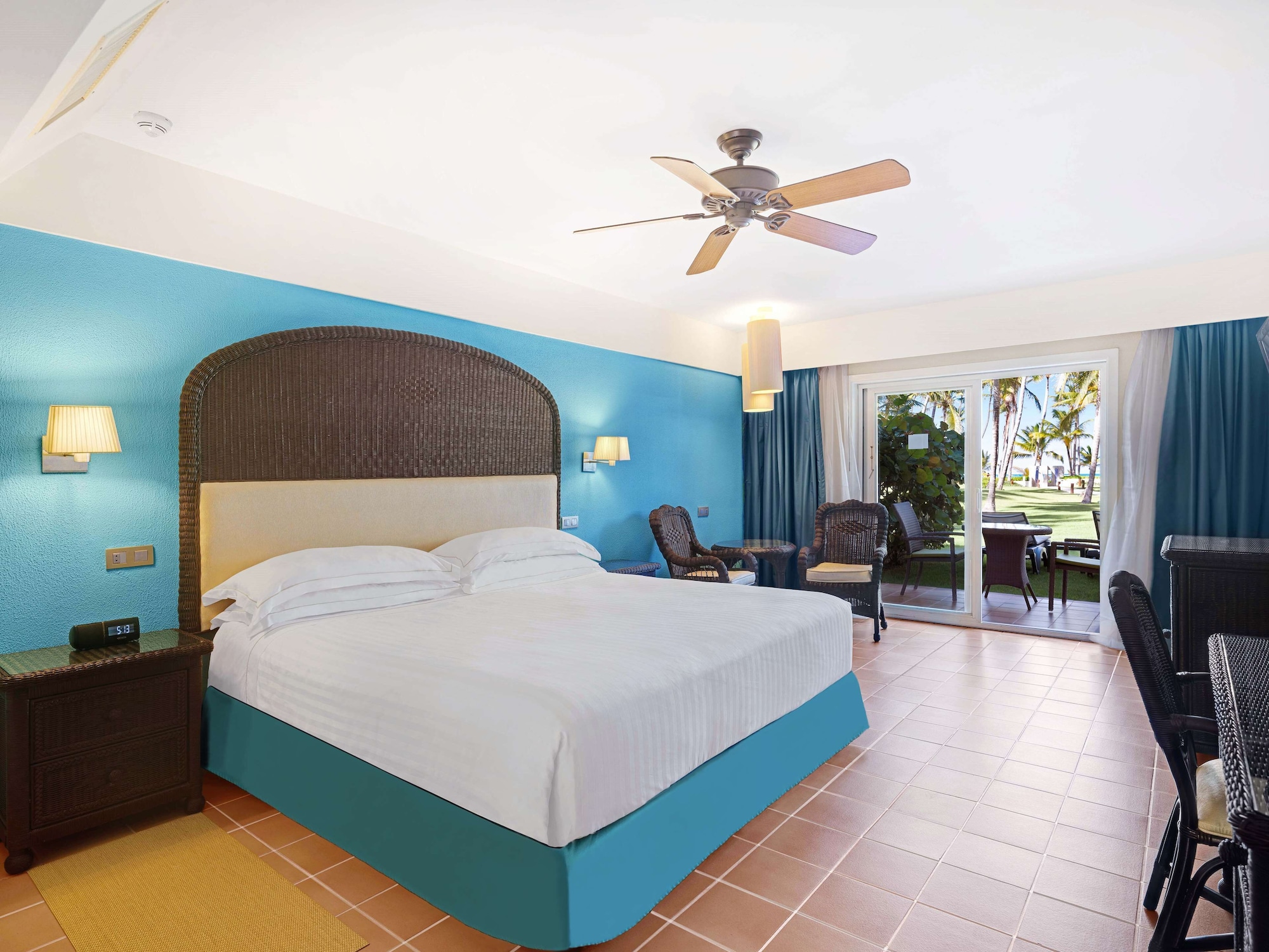 Superior, Double Bed, Sea View, Premium Level