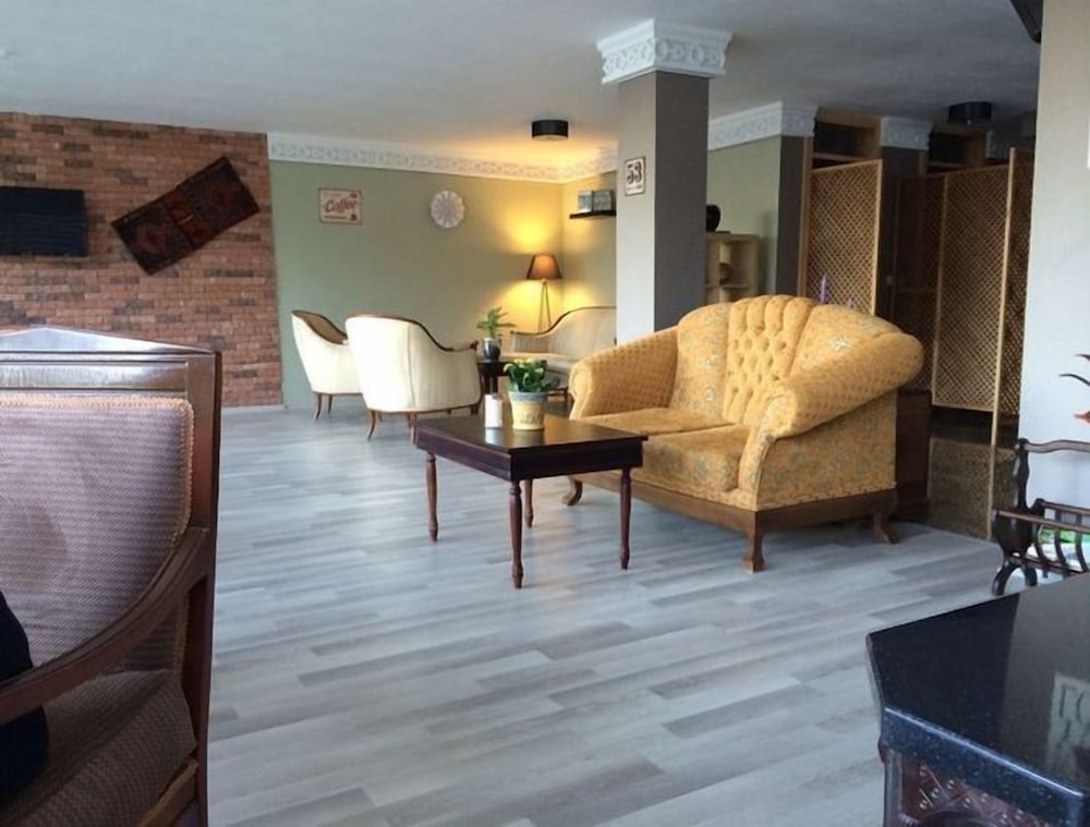 Hotel Hugo 22/35