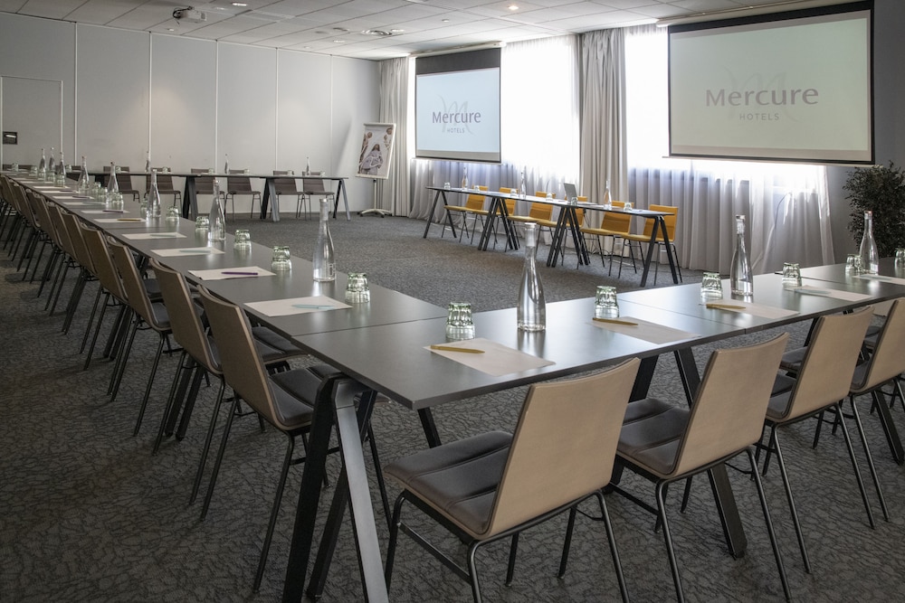 Mercure Hyeres Centre 61/73