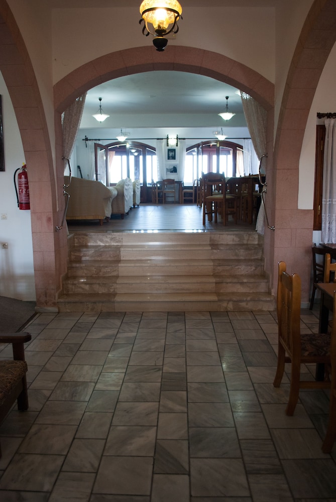 ASTERI HOTEL 6/32