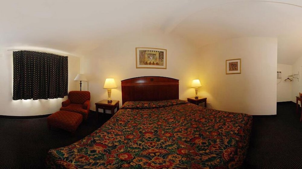 Budget Inn 25/66
