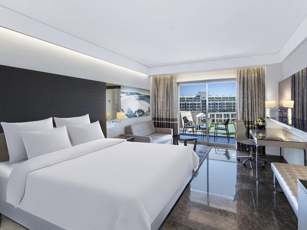 DELUXE ROOM SEA VIEW