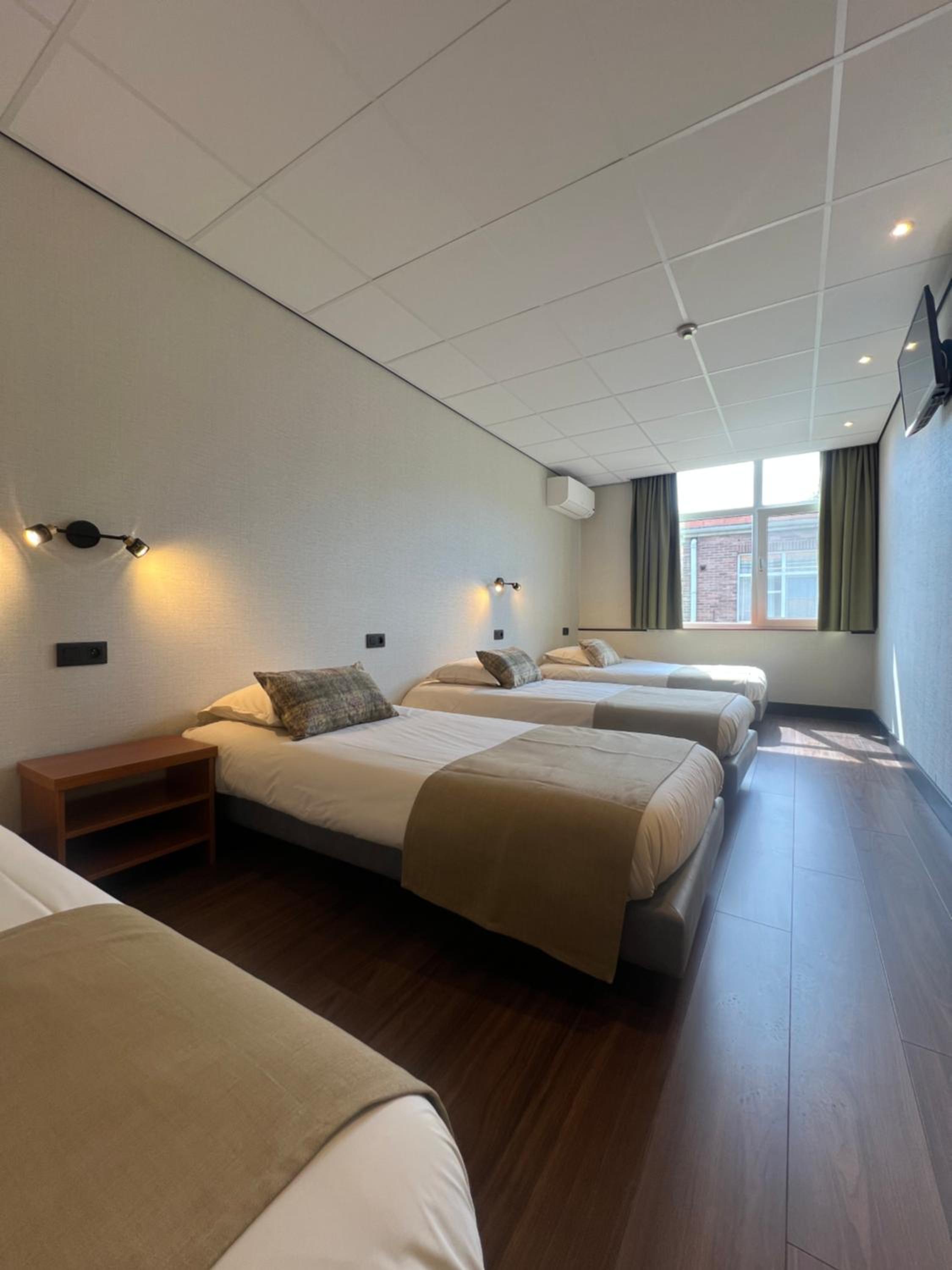 Hotel De Venne 18/50