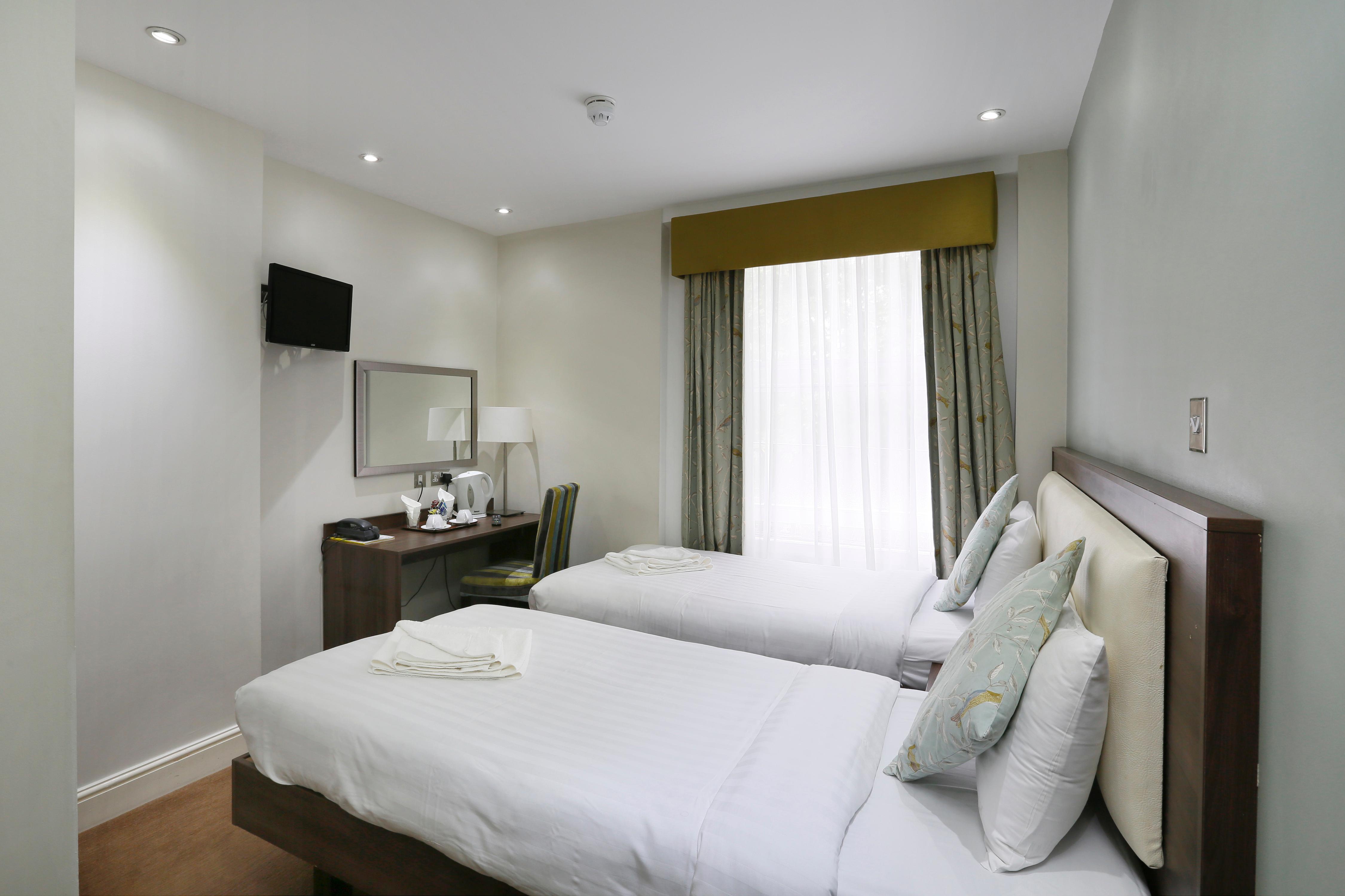 Standard, Twin Beds