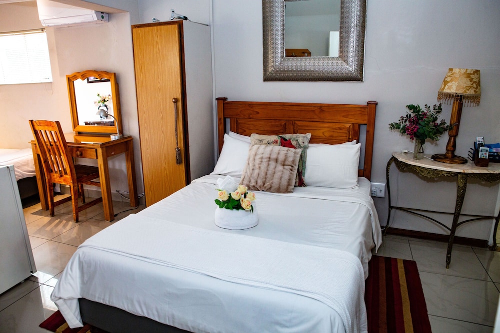 Woodpecker Guesthouse 20/42