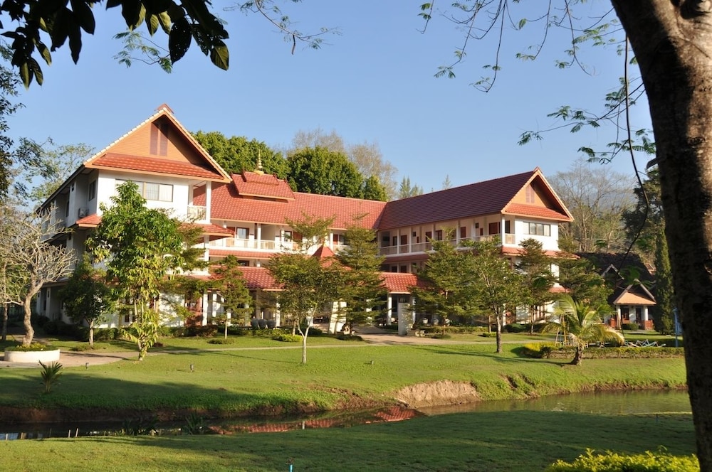 Suan Bua Hotel Resort 44/48