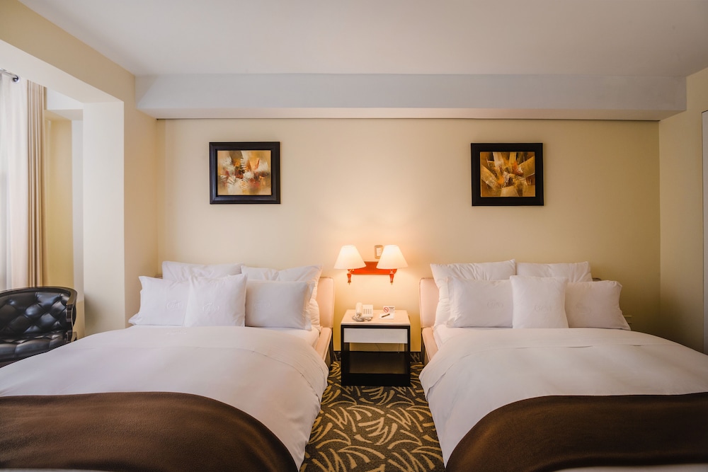 Hotel Nobility 10/47