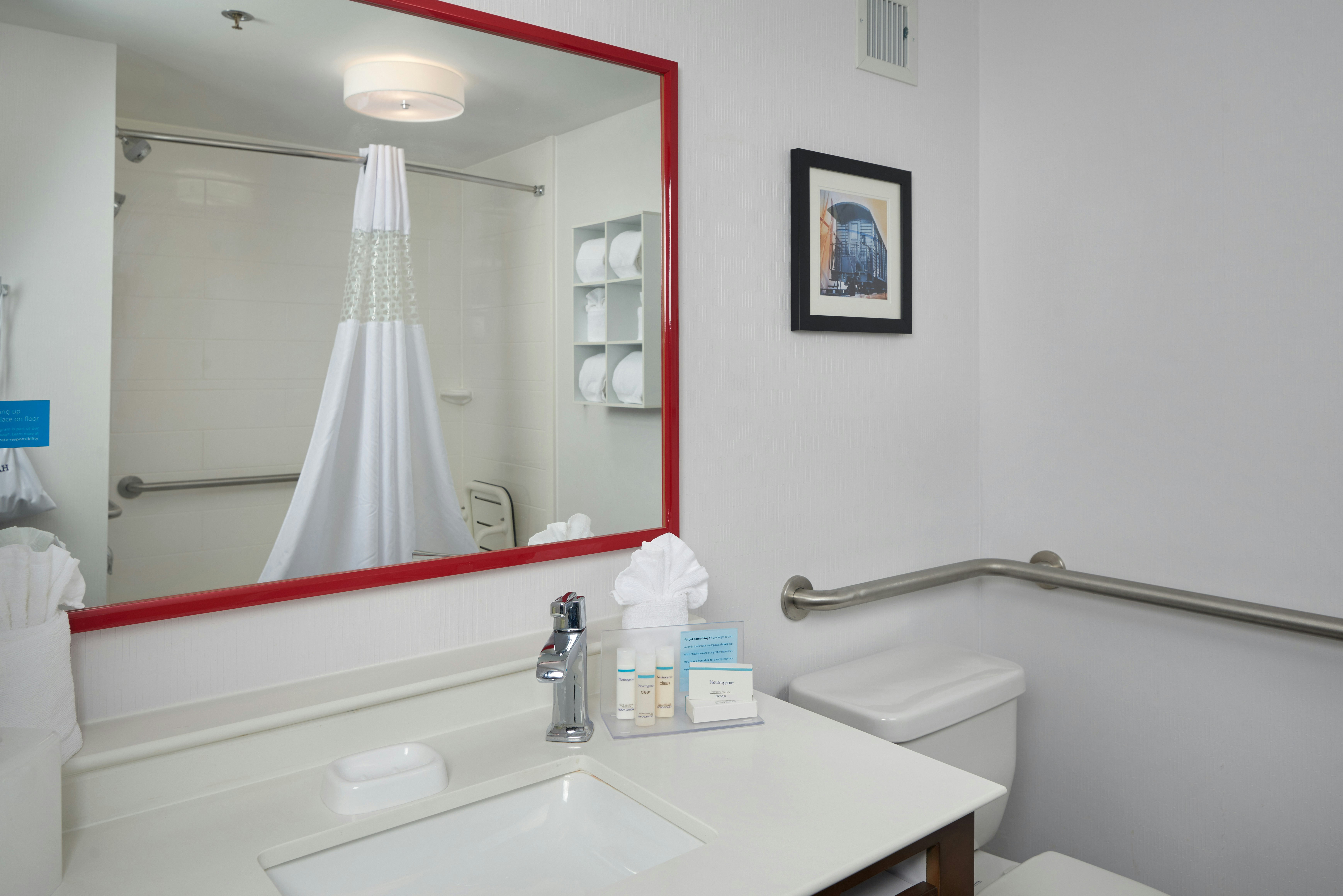Suite, King Bed, Accessible, Hampton Inn Hanover 2/2