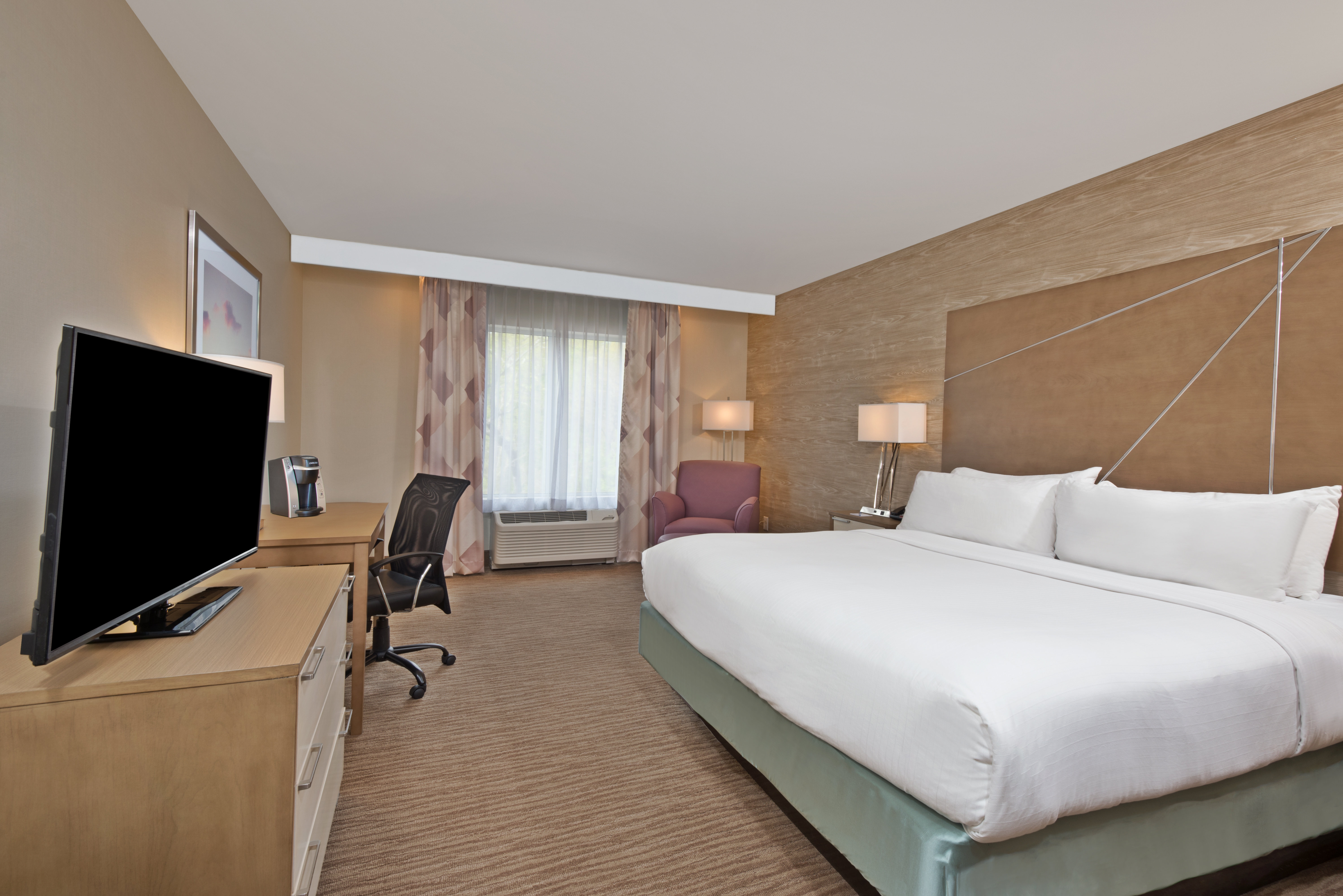 غرفة بسرير كينج لذوي الإعاقة، Holiday Inn Express & Suites Harrisburg S - New Cumberland 2/3