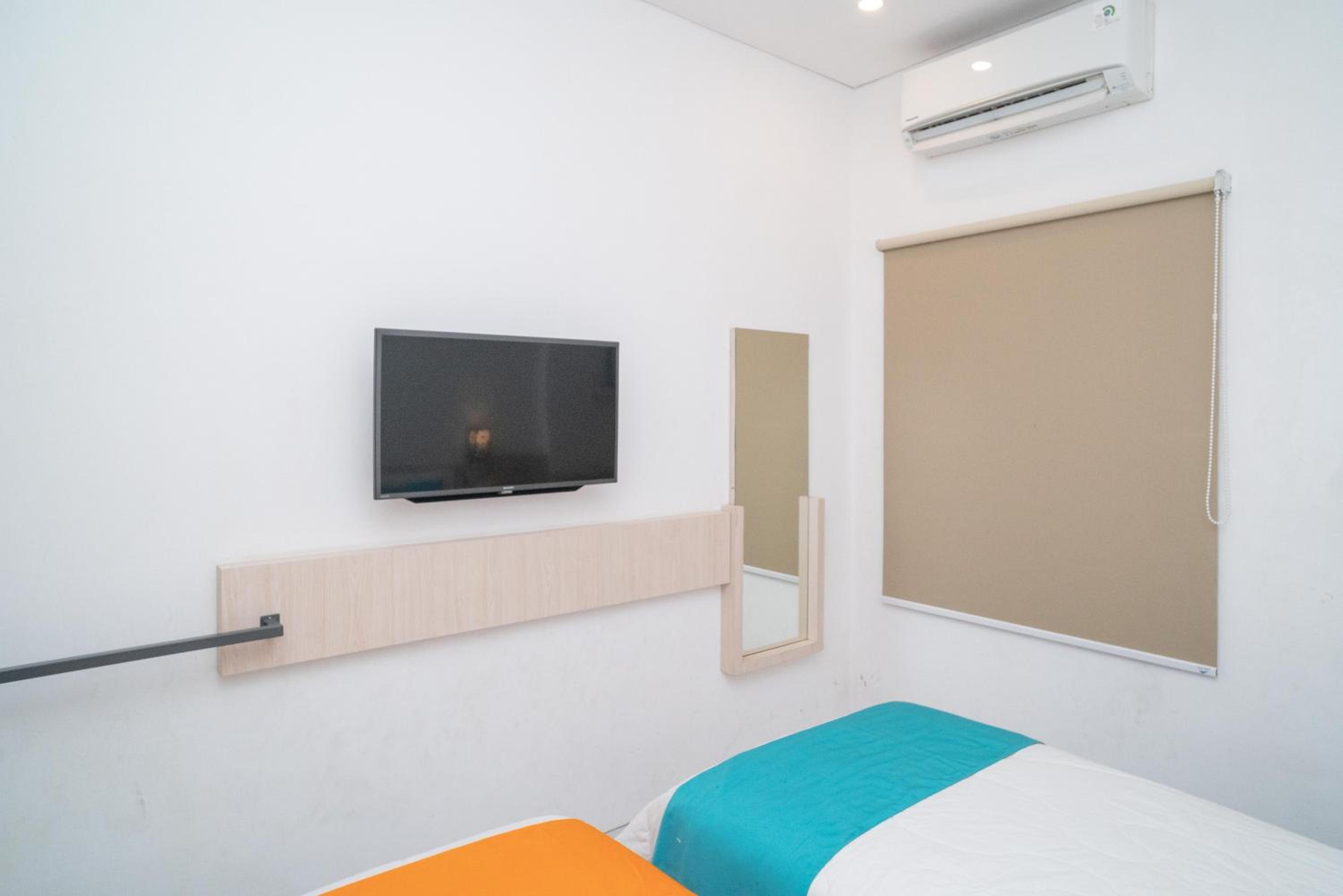 Sans Hotel FiFFa Premiere Malang 47/56
