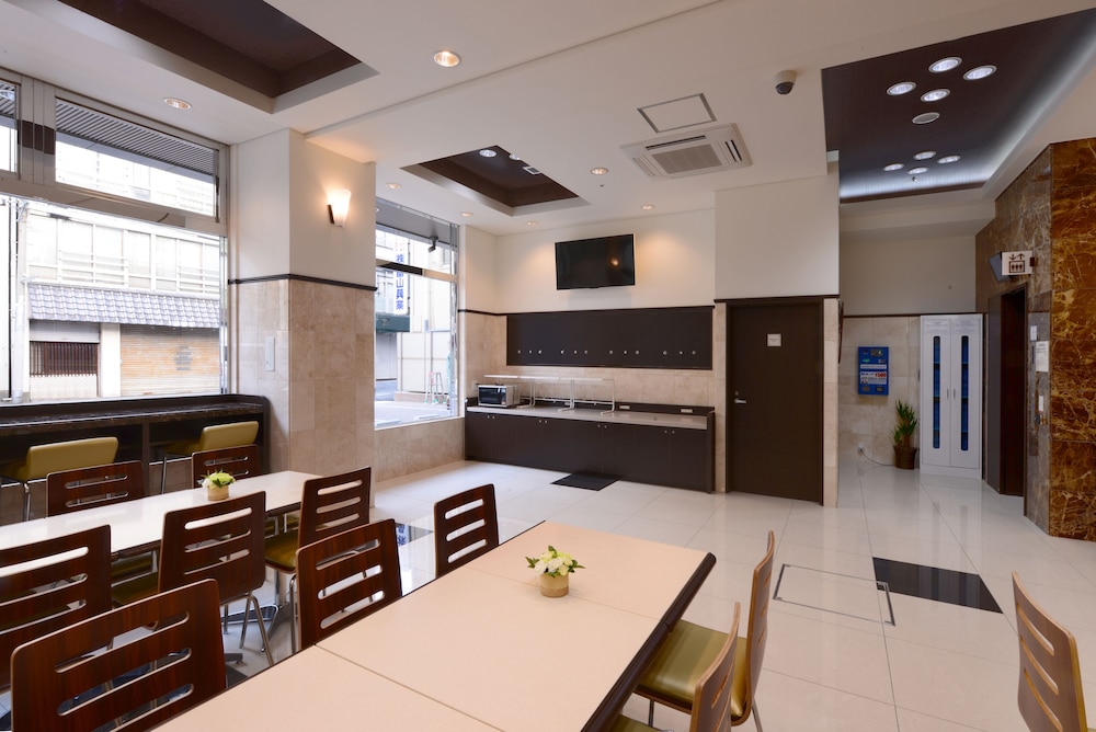 Toyoko Inn JR Kobe-eki Kita-guchi 12/45