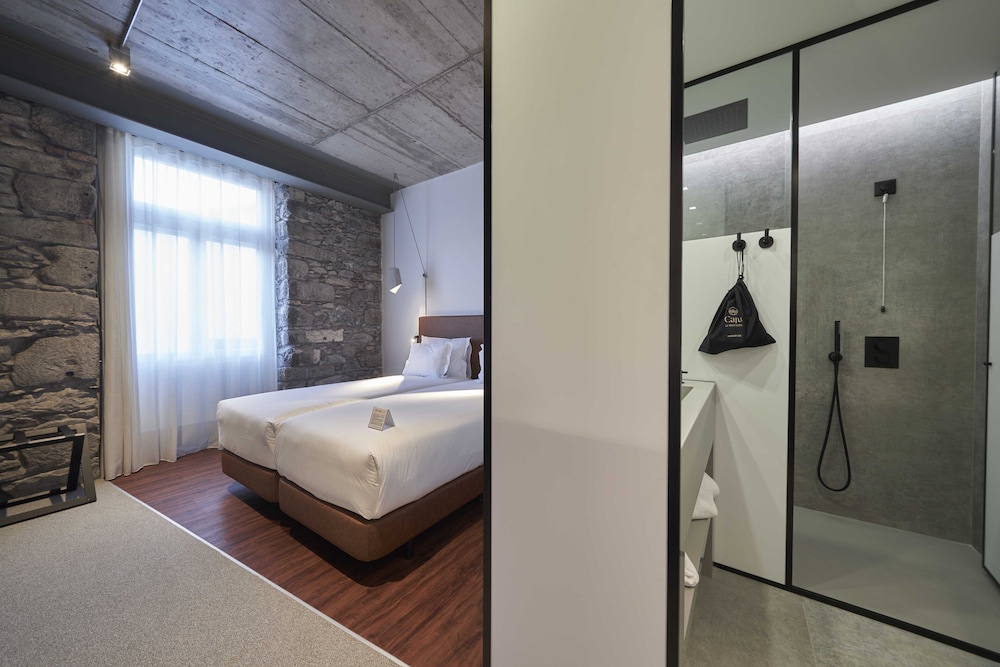 CAJU LE PETIT HOTEL 12/48