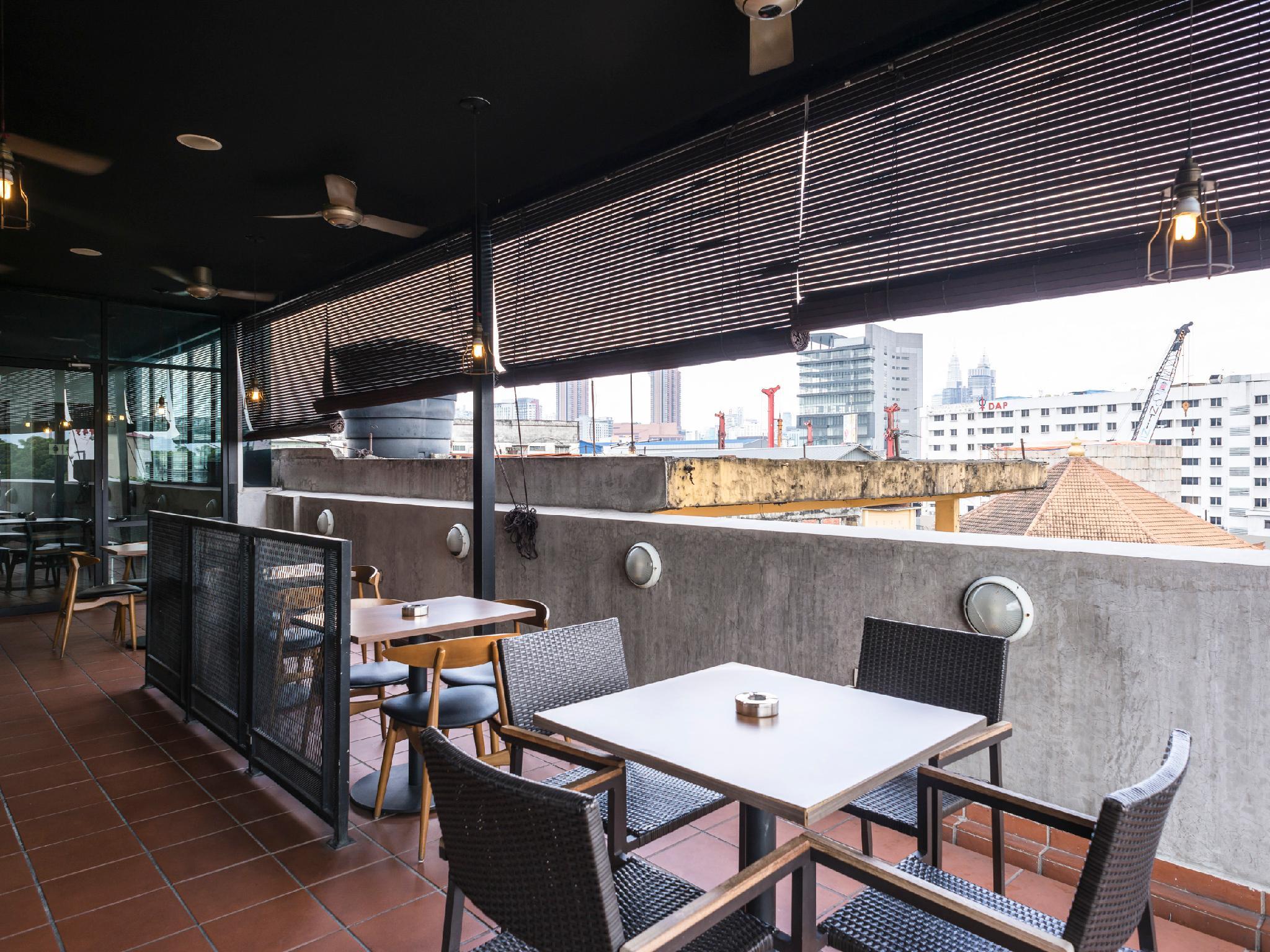SAKURA BOUTIQUE HOTEL 41/47