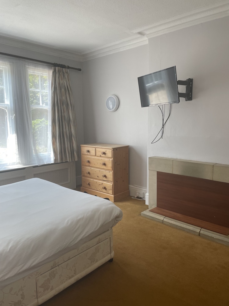 Redwings Lodge Baldock 5/43