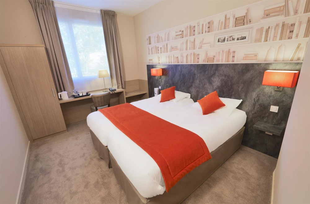 غرفة سوبيريور بأربعة أسرّة
