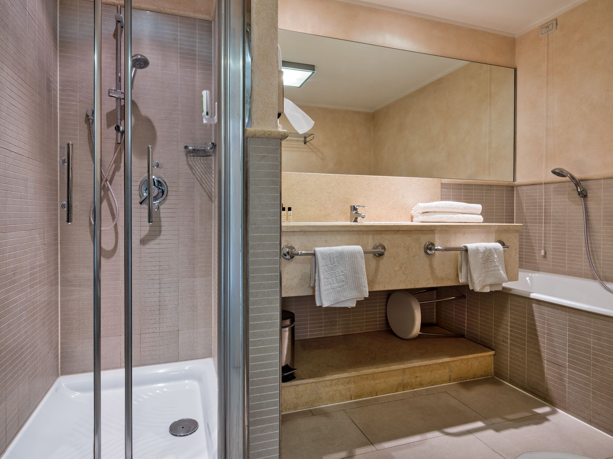 شقة سوبيريور، Parc Hotel Germano Suites 5/6