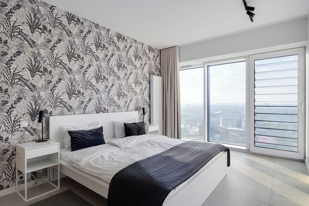1 BEDROOM, PANORAMIC, APARTMENT, CITY VIEW