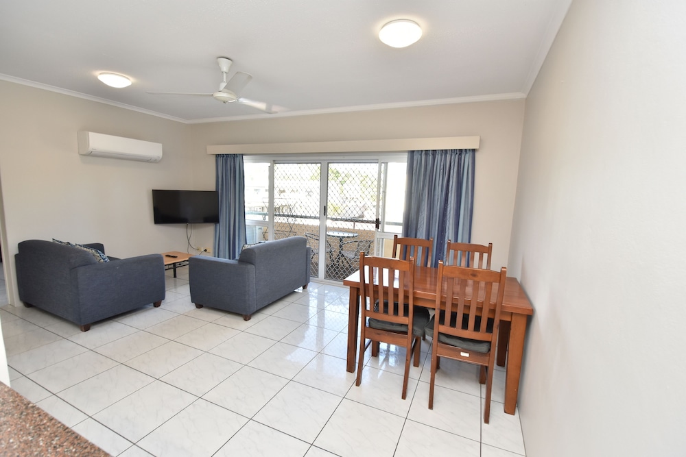 TRADEWINDS MCLEOD HOLIDAY APARTMENTS 30/43