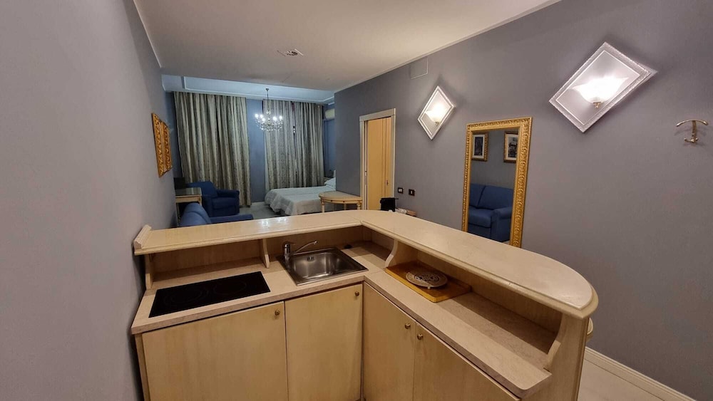 APARTHOTEL DEI MERCANTI 35/67