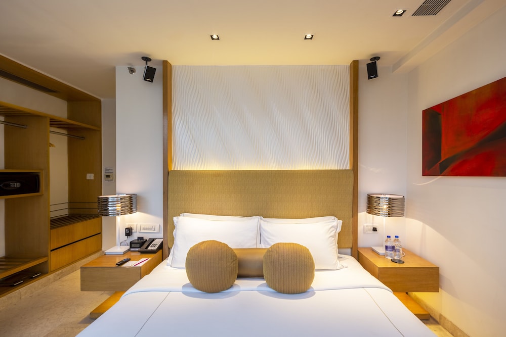 Vivanta Bengaluru Whitefield 18/82